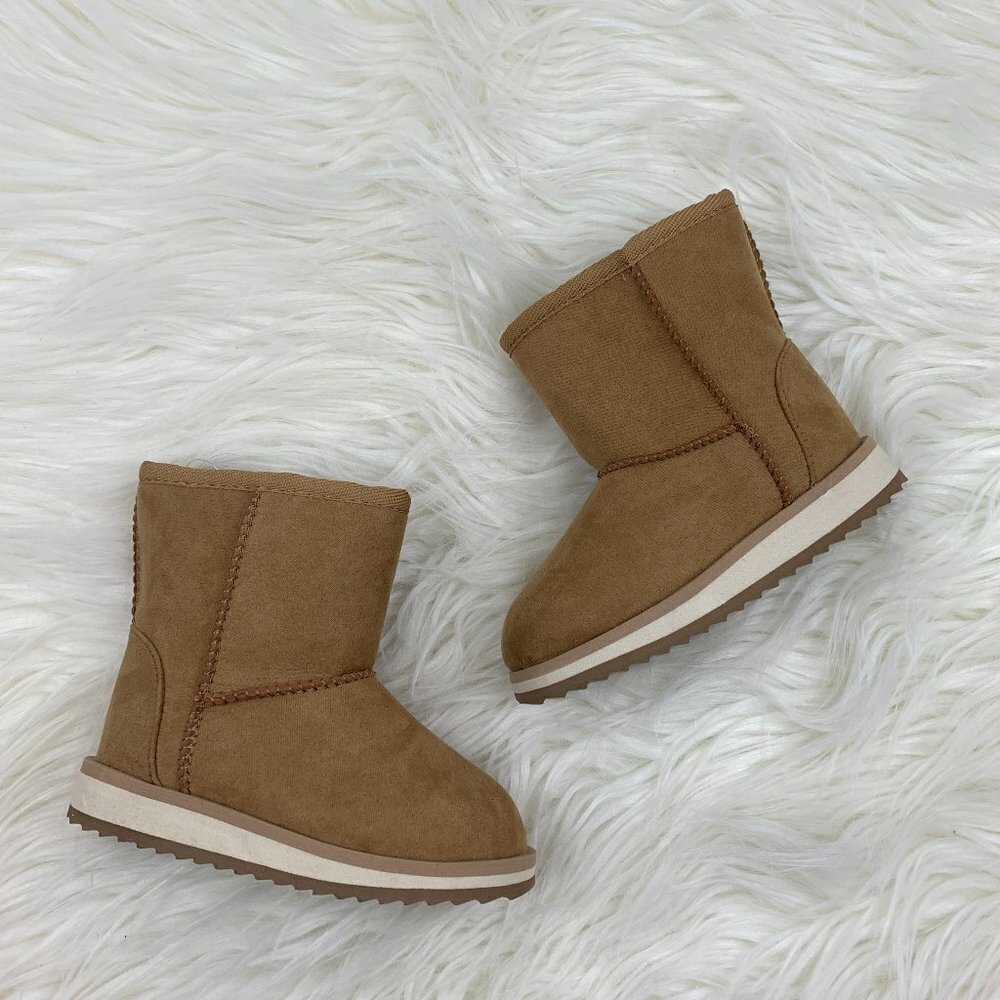 Cozy Faux Shearling Winter Boot Unisex Baby Size 7 New With Tags